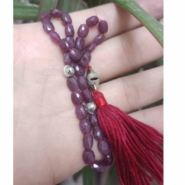 Ruby 7.5x6mm 33 beads