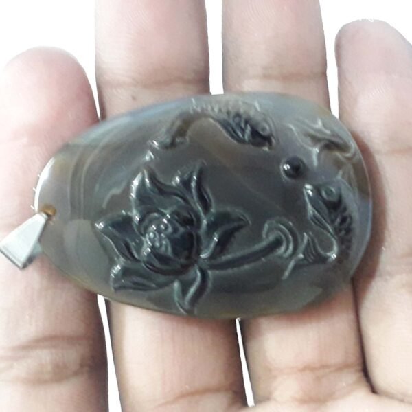 Agate locket 132.15ct