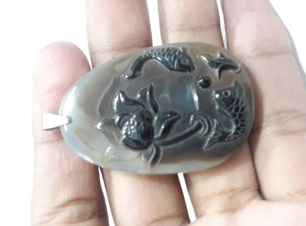 Agate locket 133.70ct