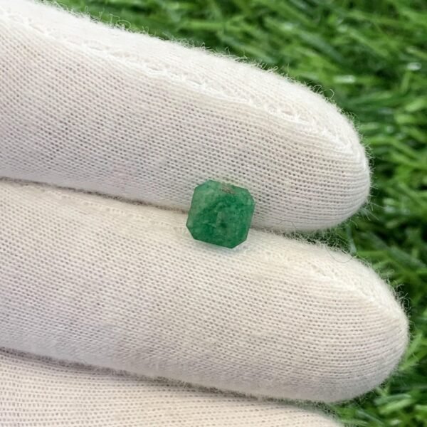 Emerald Swat 1.90ct - Image 3