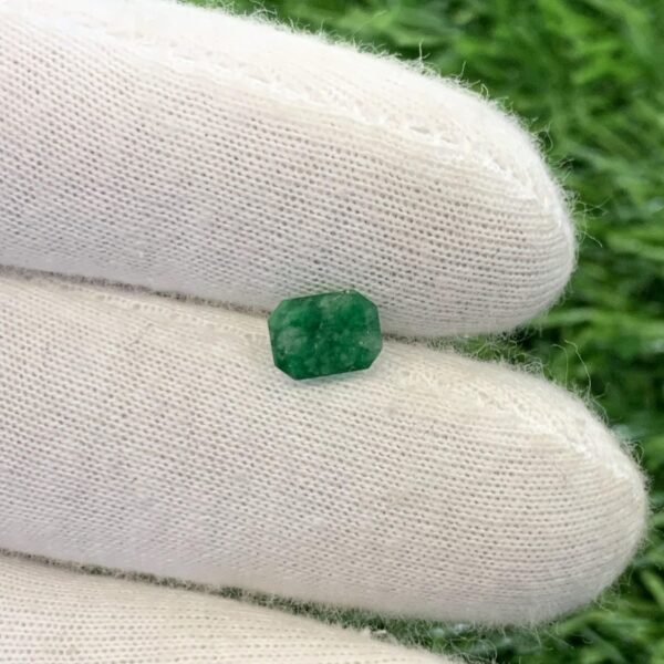 Emerald Swat 1.30ct - Image 3